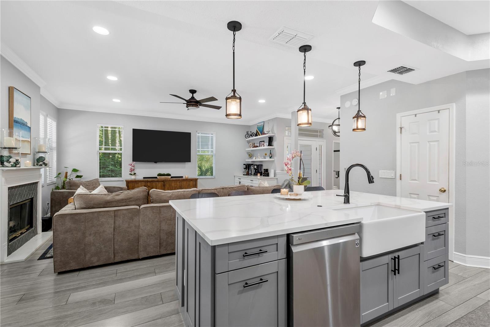 2852 BAYSHORE TRAILS DR, TAMPA, FL, 33611