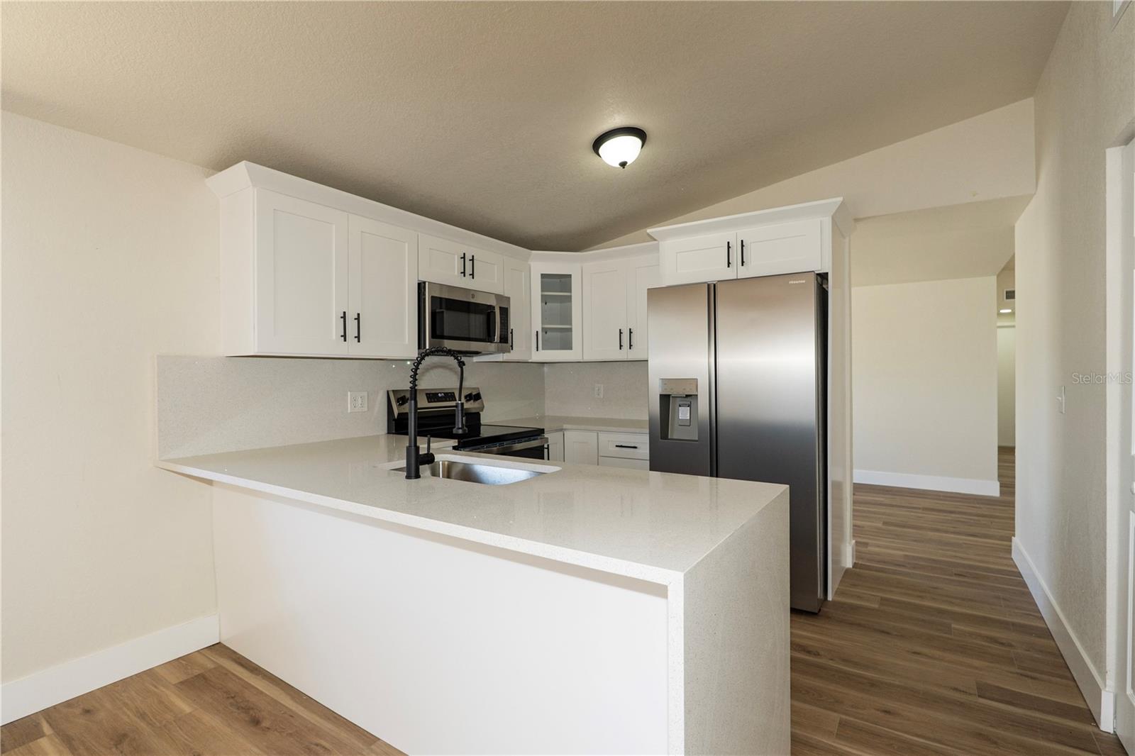 9501 CAMDEN HILL CT, TAMPA, FL, 33615