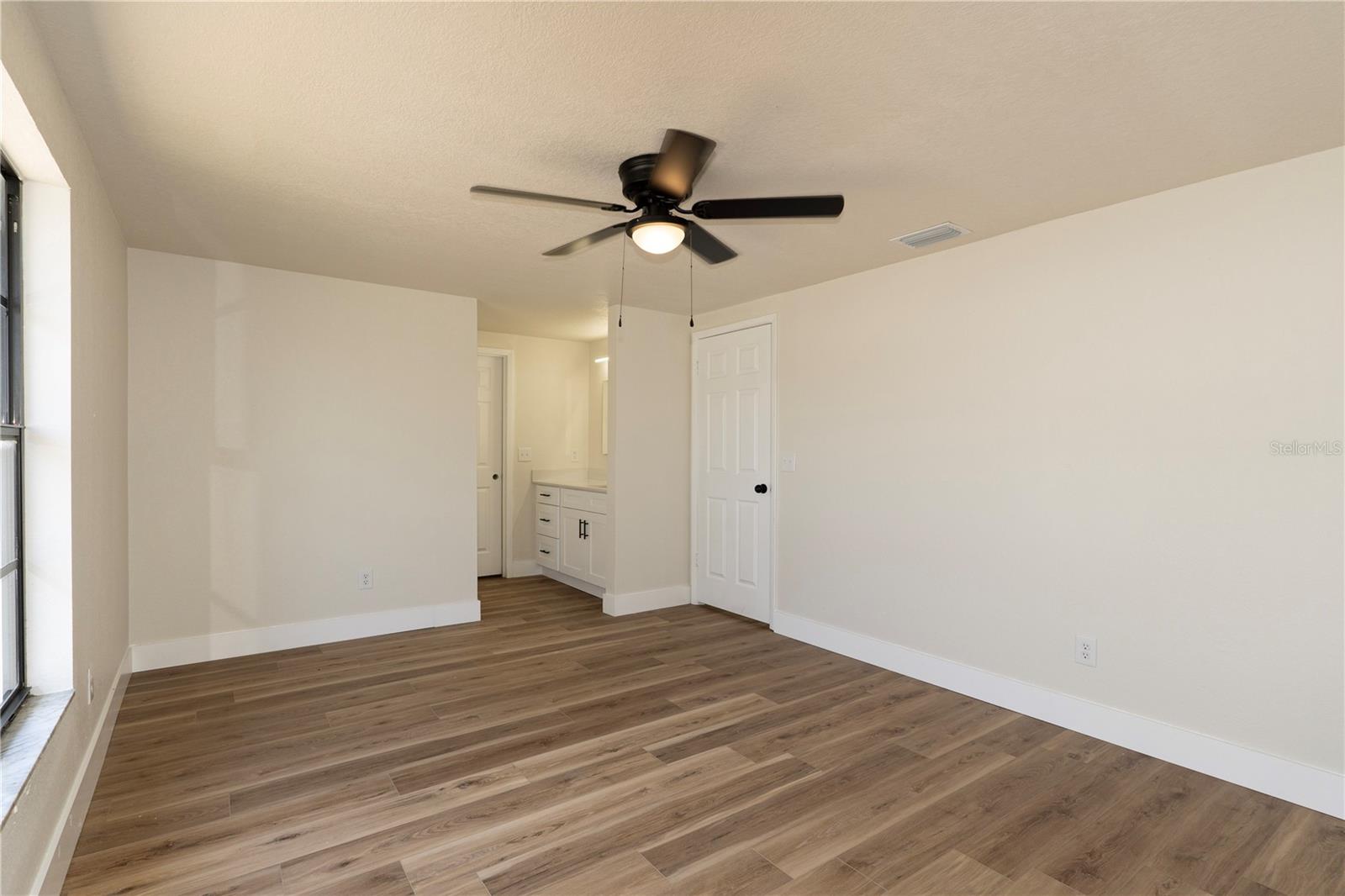 9501 CAMDEN HILL CT, TAMPA, FL, 33615