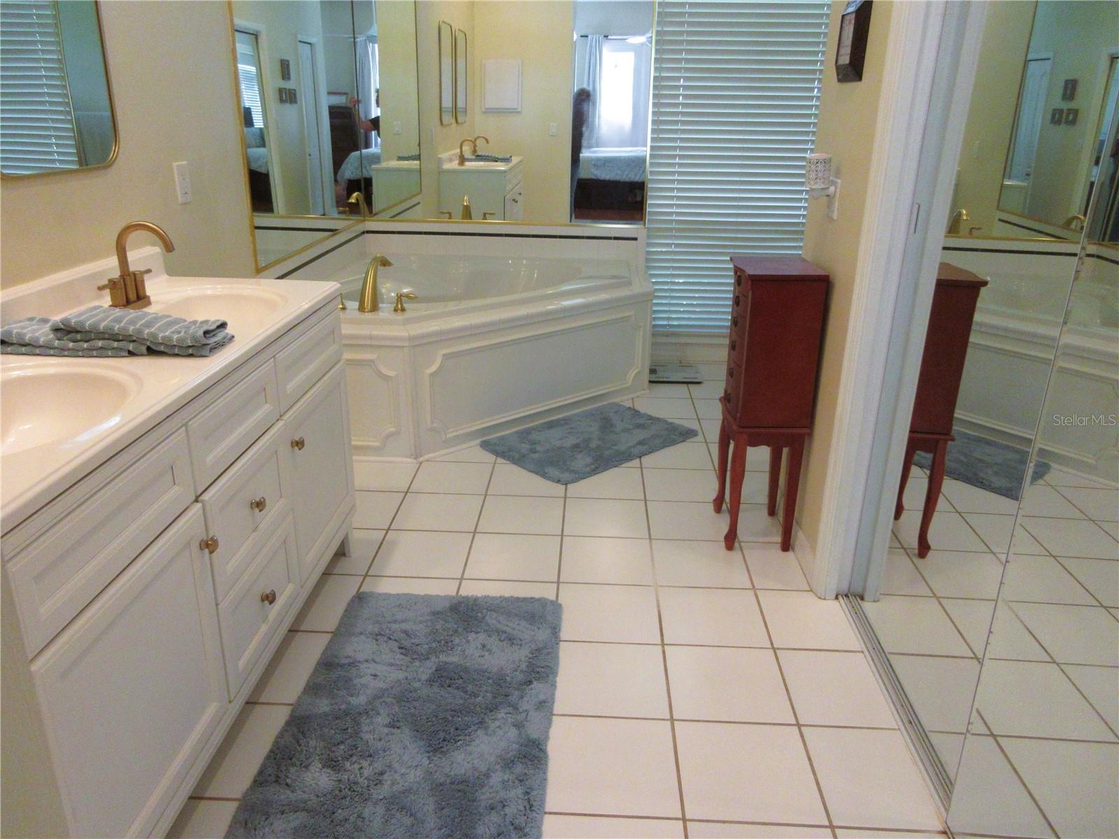 936 HAMILTON PLACE DR, LAKELAND, FL, 33813