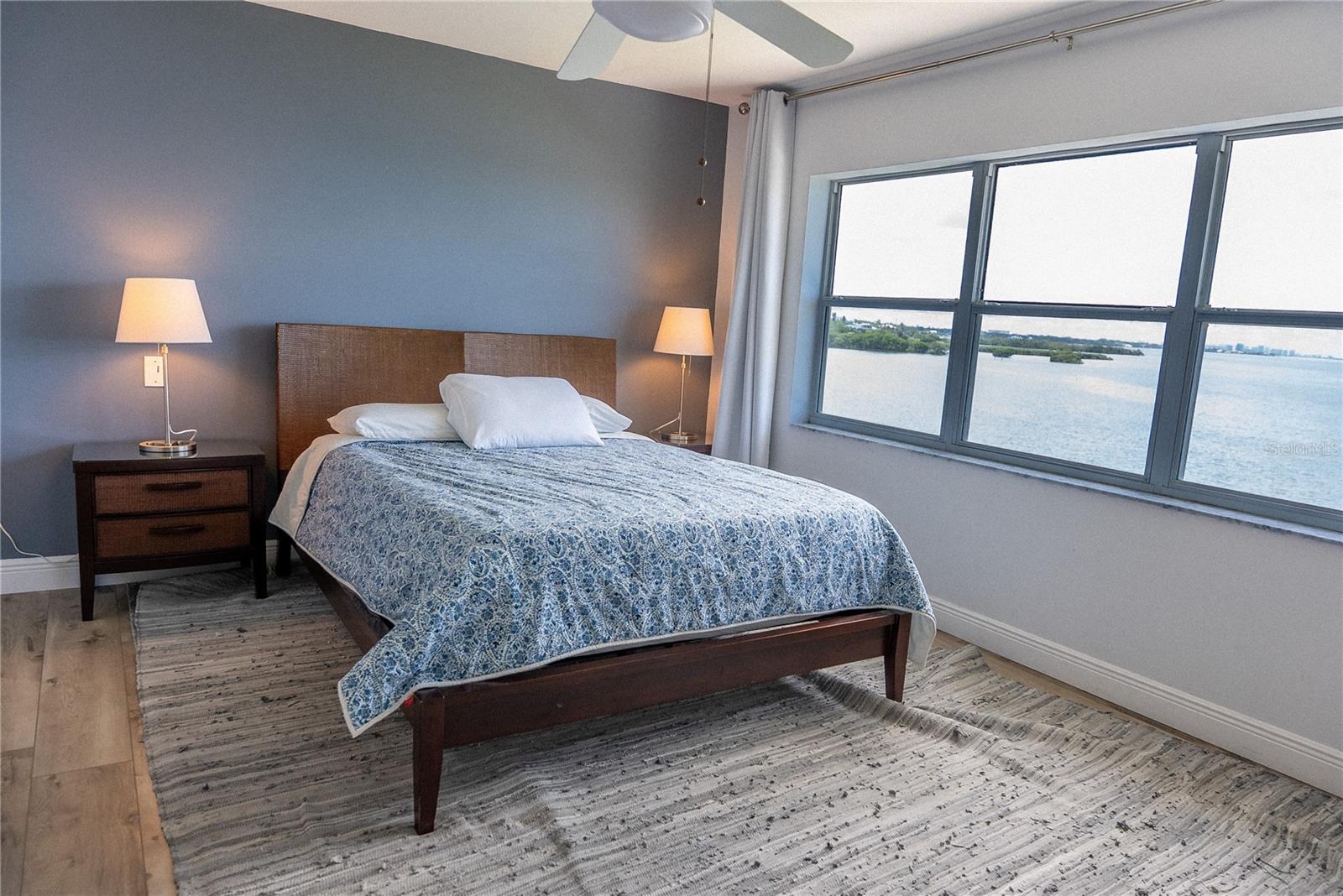 2424 BAY DR #2424/2426, BRADENTON, FL, 34207