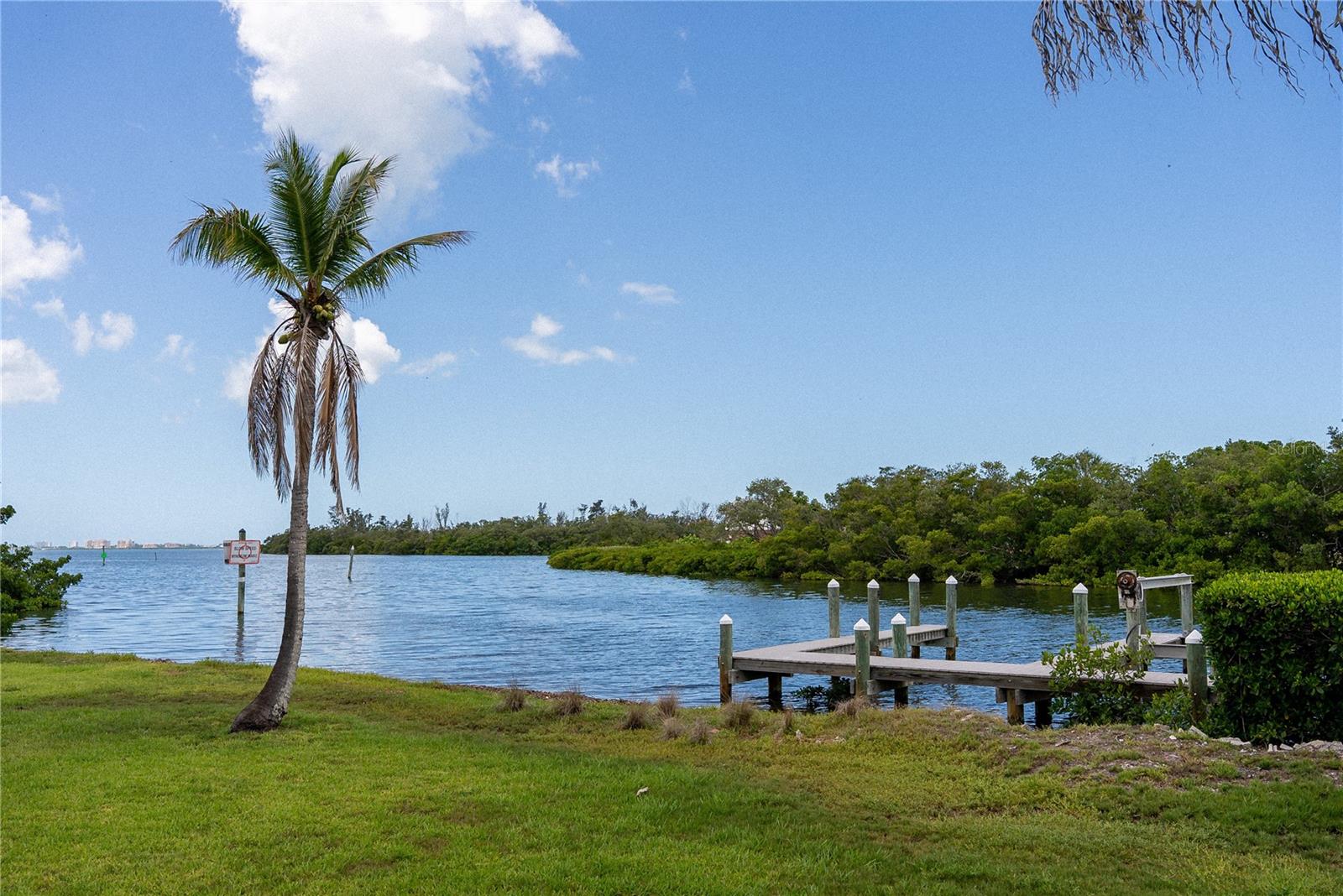 2424 BAY DR #2424/2426, BRADENTON, FL, 34207
