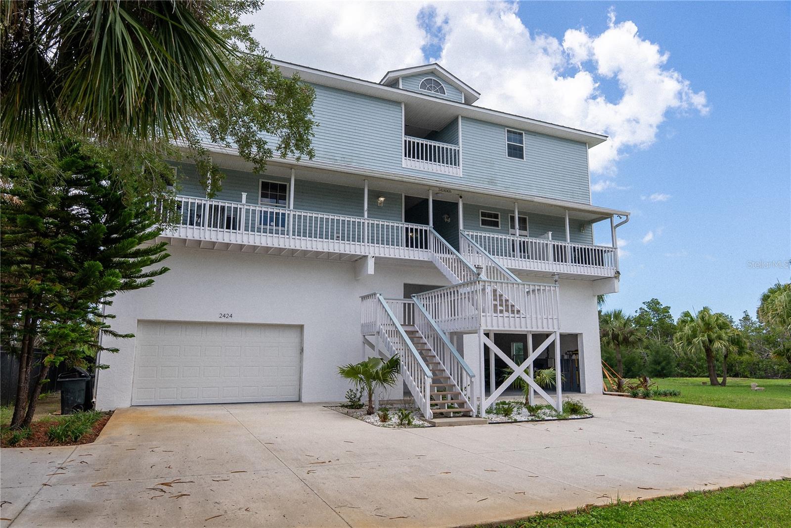 2424 BAY DR #2424/2426, BRADENTON, FL, 34207