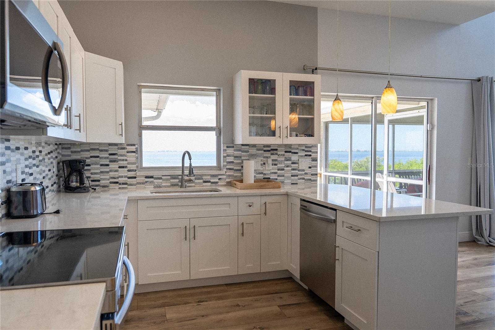 2424 BAY DR #2424/2426, BRADENTON, FL, 34207