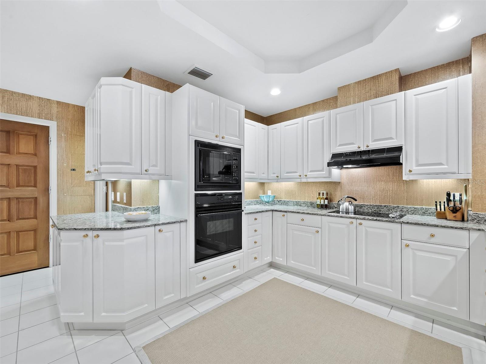 2185 GULF OF MEXICO DR #212, LONGBOAT KEY, FL, 34228