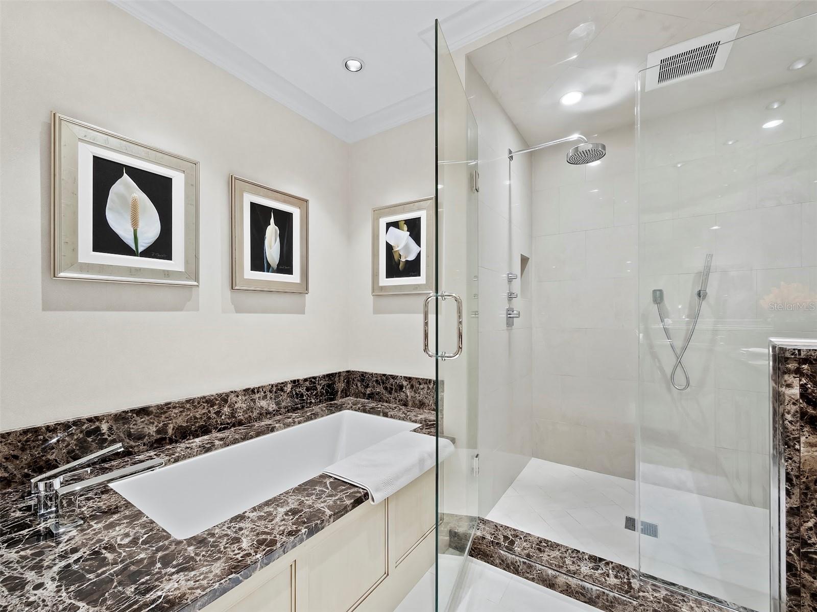 2185 GULF OF MEXICO DR #212, LONGBOAT KEY, FL, 34228