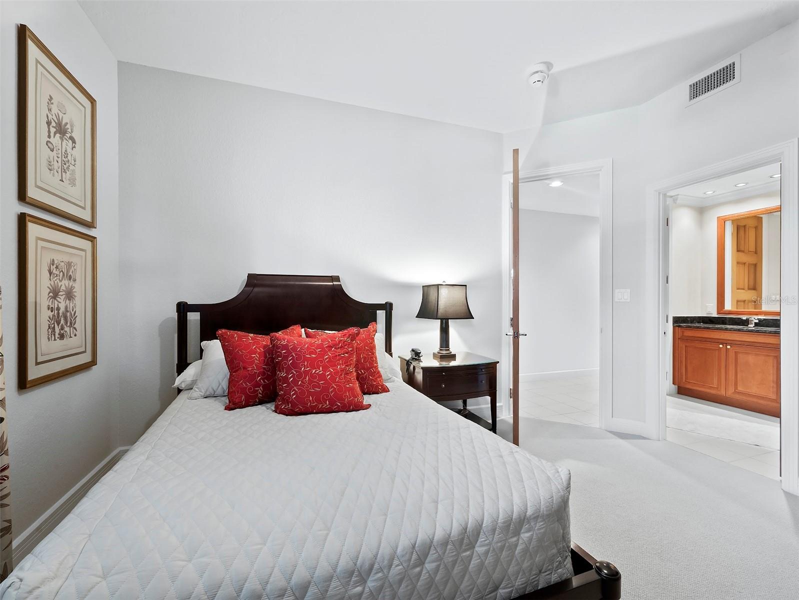 2185 GULF OF MEXICO DR #212, LONGBOAT KEY, FL, 34228