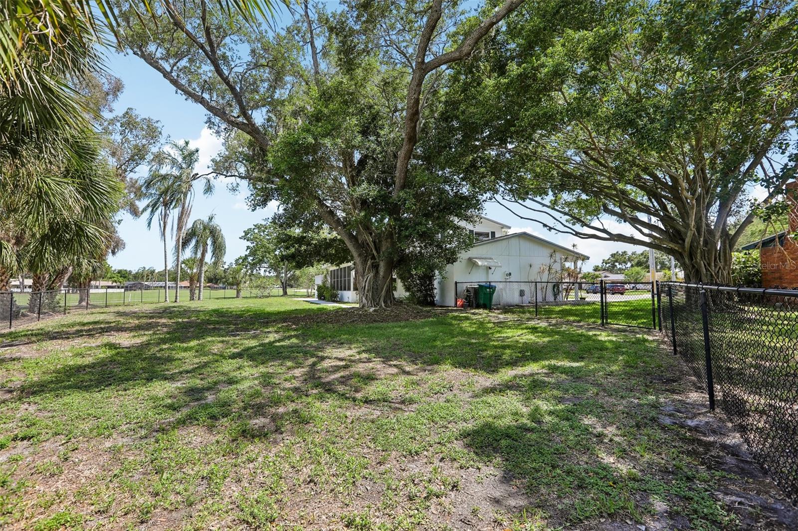 6827 TEQUESTA DR, SEMINOLE, FL, 33777