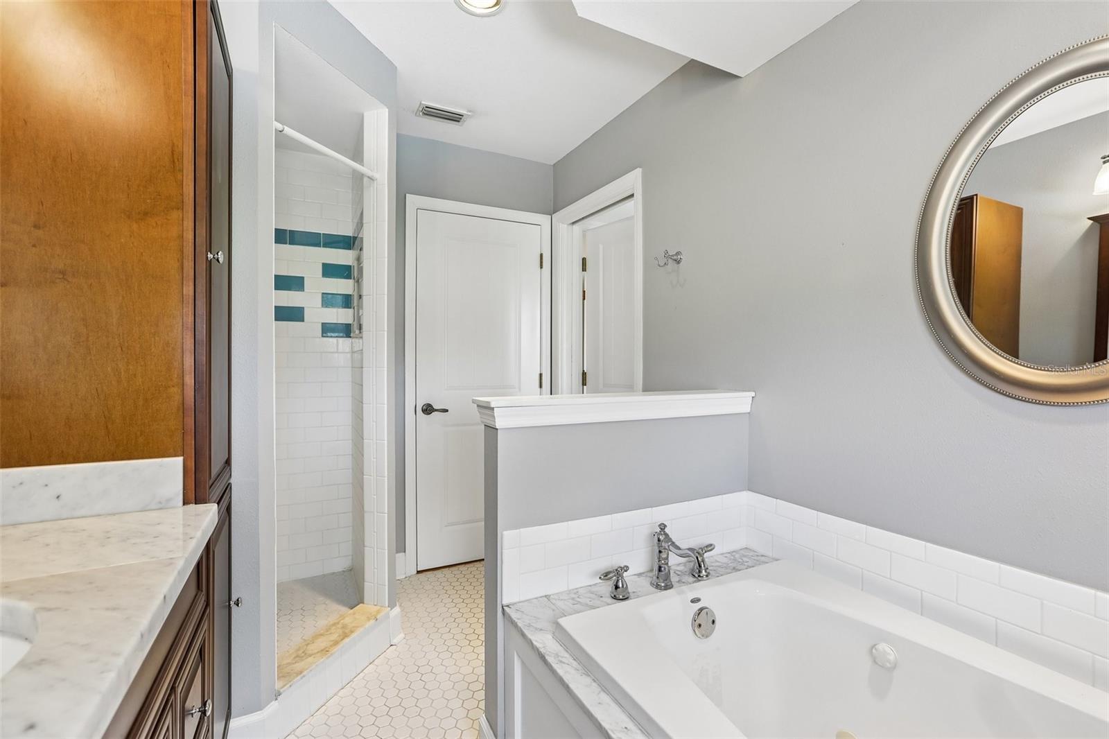 6827 TEQUESTA DR, SEMINOLE, FL, 33777