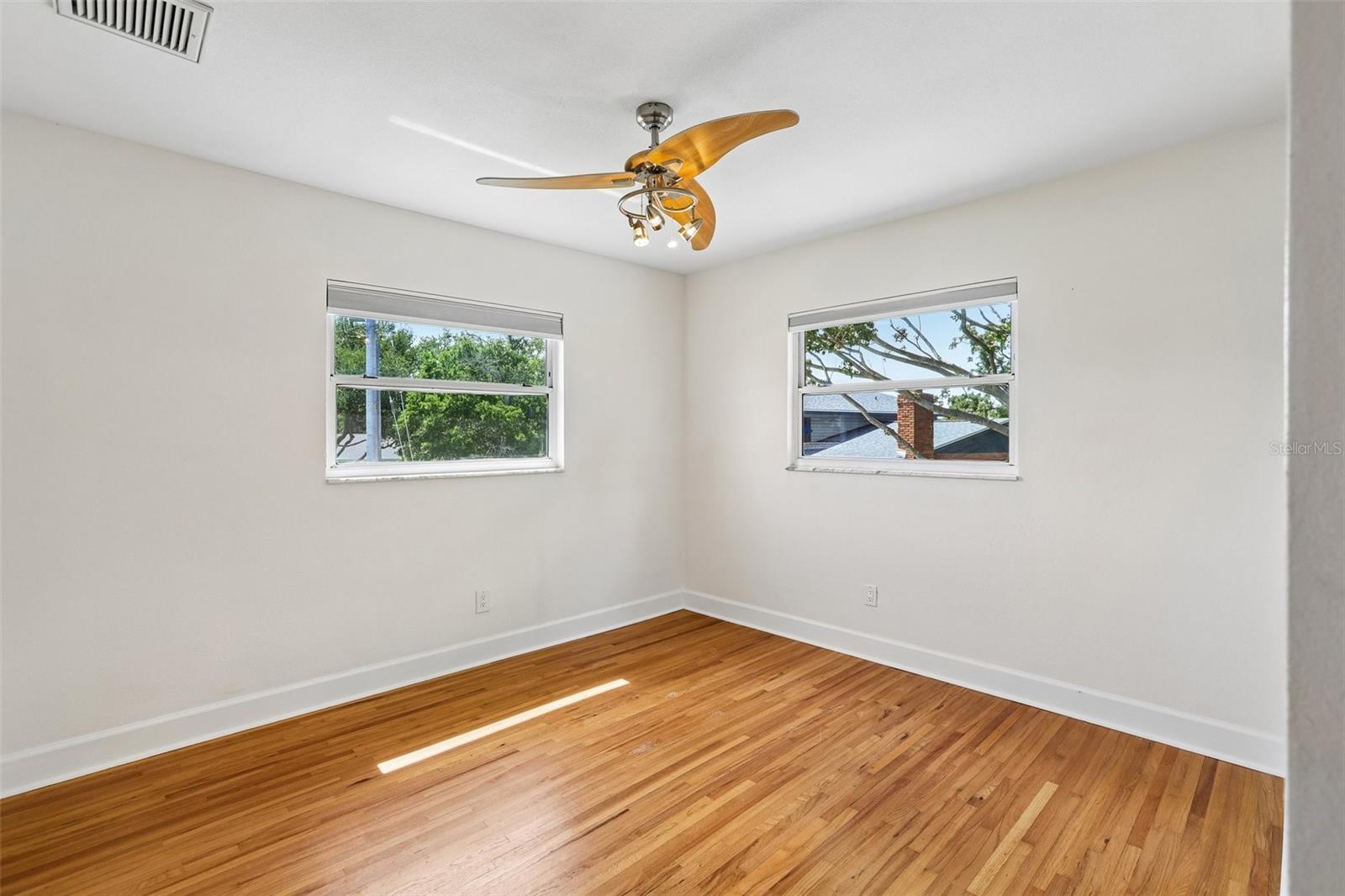 6827 TEQUESTA DR, SEMINOLE, FL, 33777