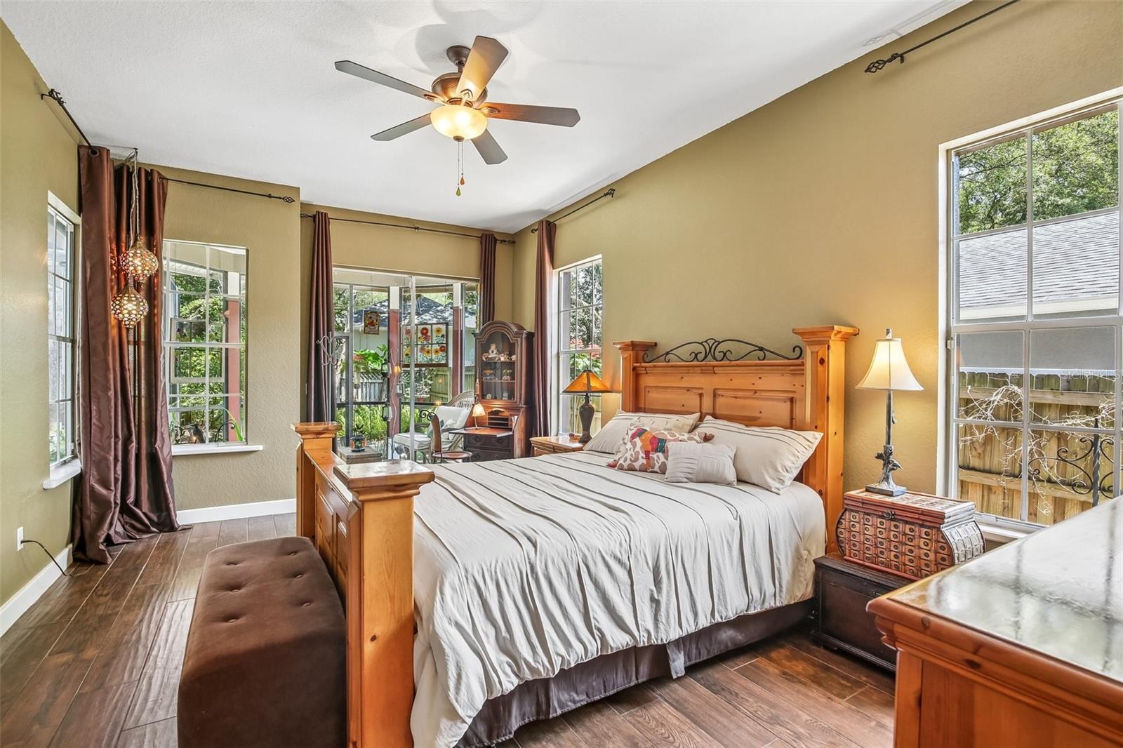 1706 COUNTRY TRAILS DR, SAFETY HARBOR, FL, 34695