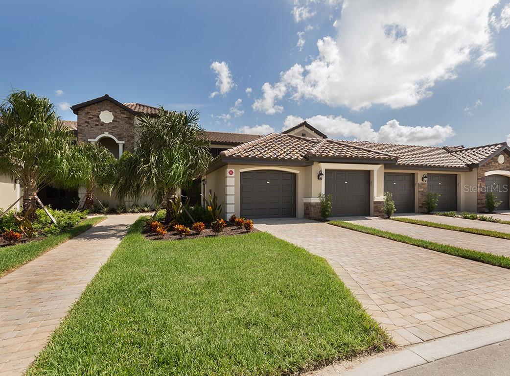 5528 PALMER CIR #105, LAKEWOOD RANCH, FL, 34211