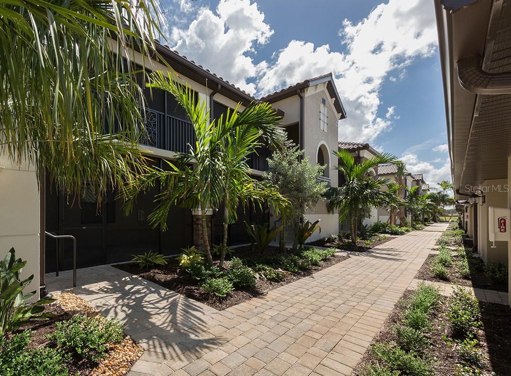 5528 PALMER CIR #105, LAKEWOOD RANCH, FL, 34211