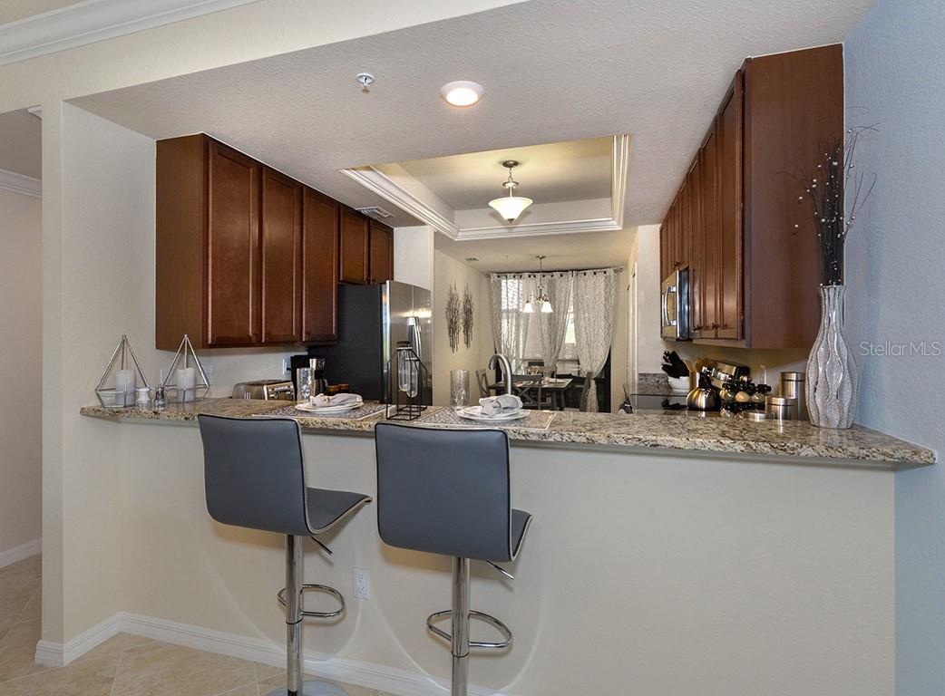 5528 PALMER CIR #105, LAKEWOOD RANCH, FL, 34211