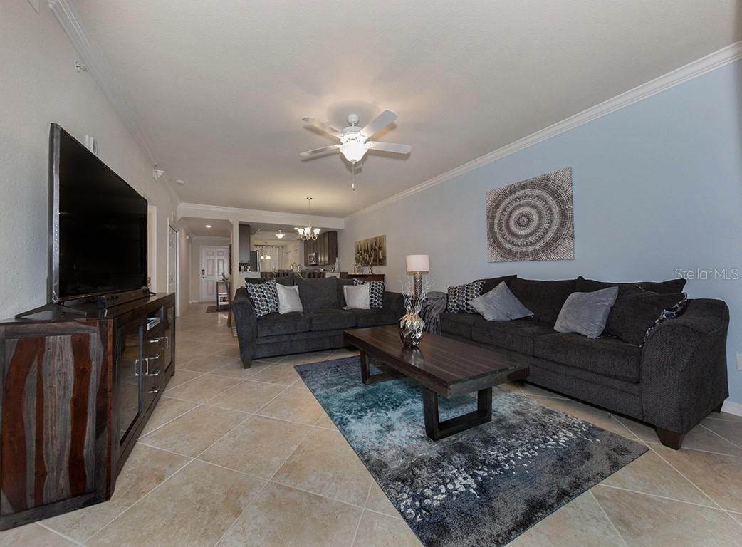 5528 PALMER CIR #105, LAKEWOOD RANCH, FL, 34211