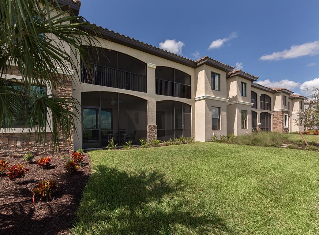 5528 PALMER CIR #105, LAKEWOOD RANCH, FL, 34211