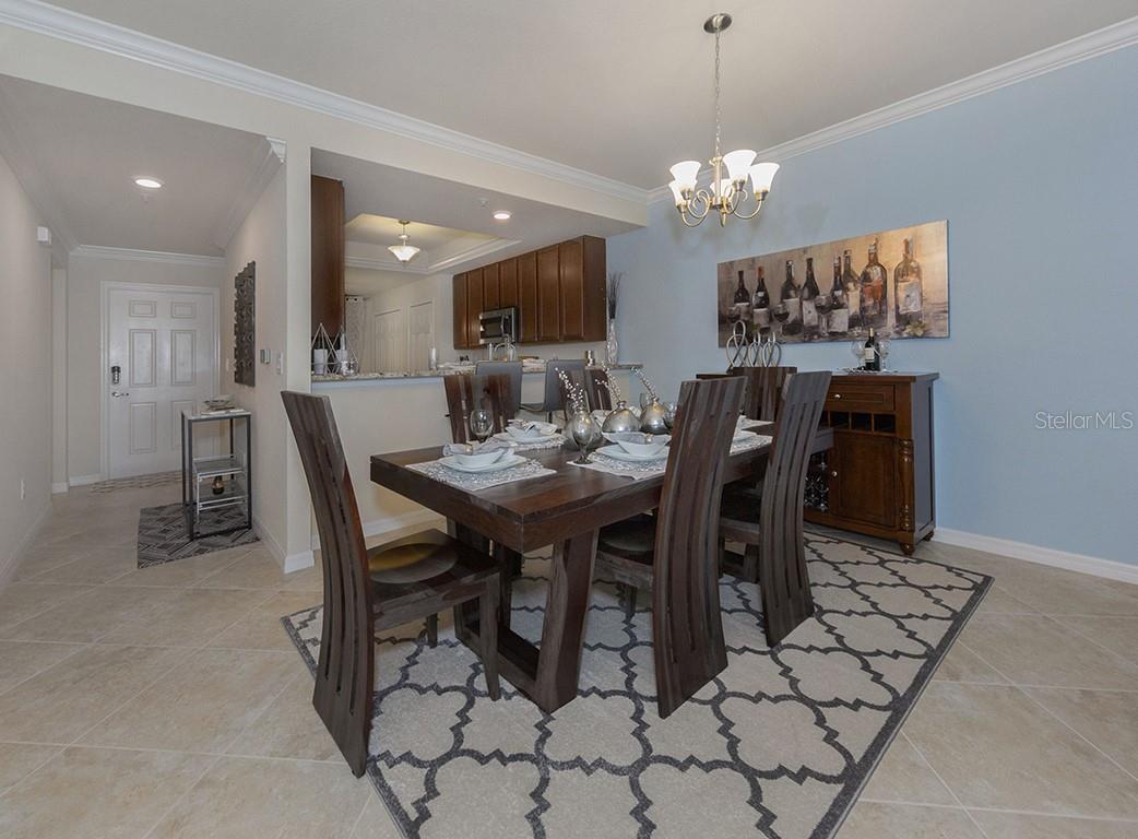 5528 PALMER CIR #105, LAKEWOOD RANCH, FL, 34211