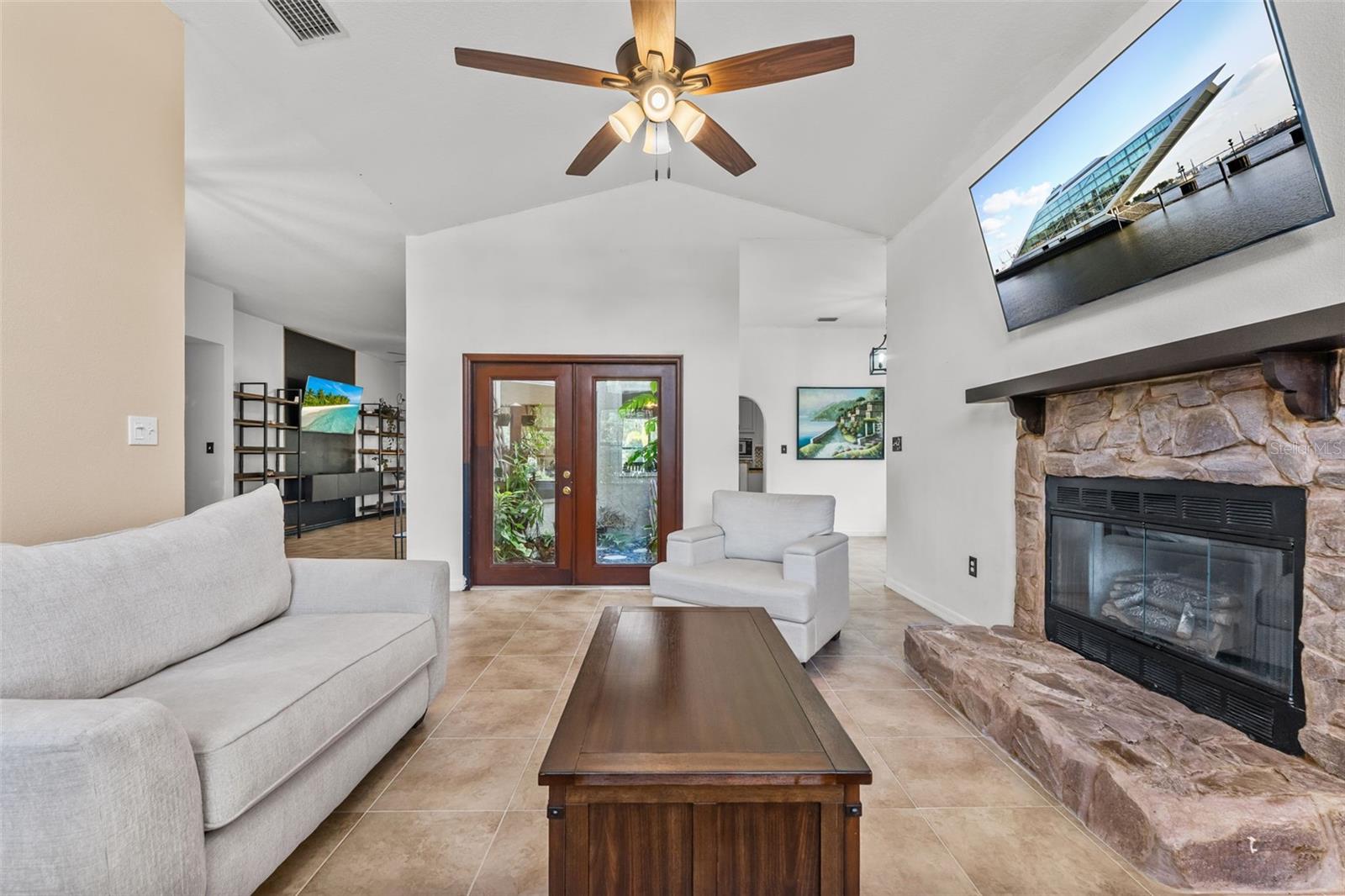 5560 BOB WHITE TRL, MIMS, FL, 32754