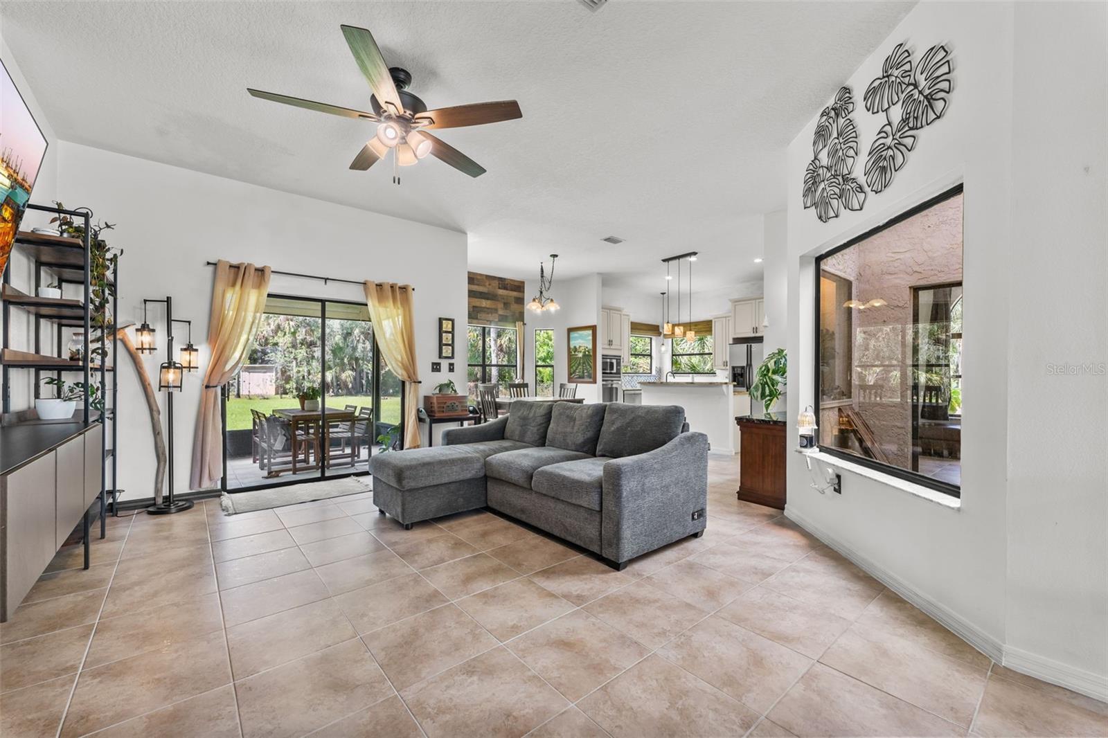 5560 BOB WHITE TRL, MIMS, FL, 32754