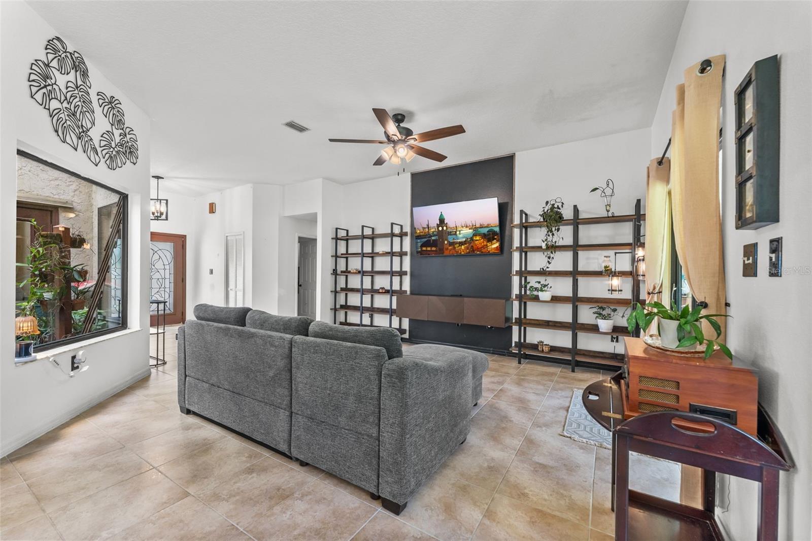 5560 BOB WHITE TRL, MIMS, FL, 32754