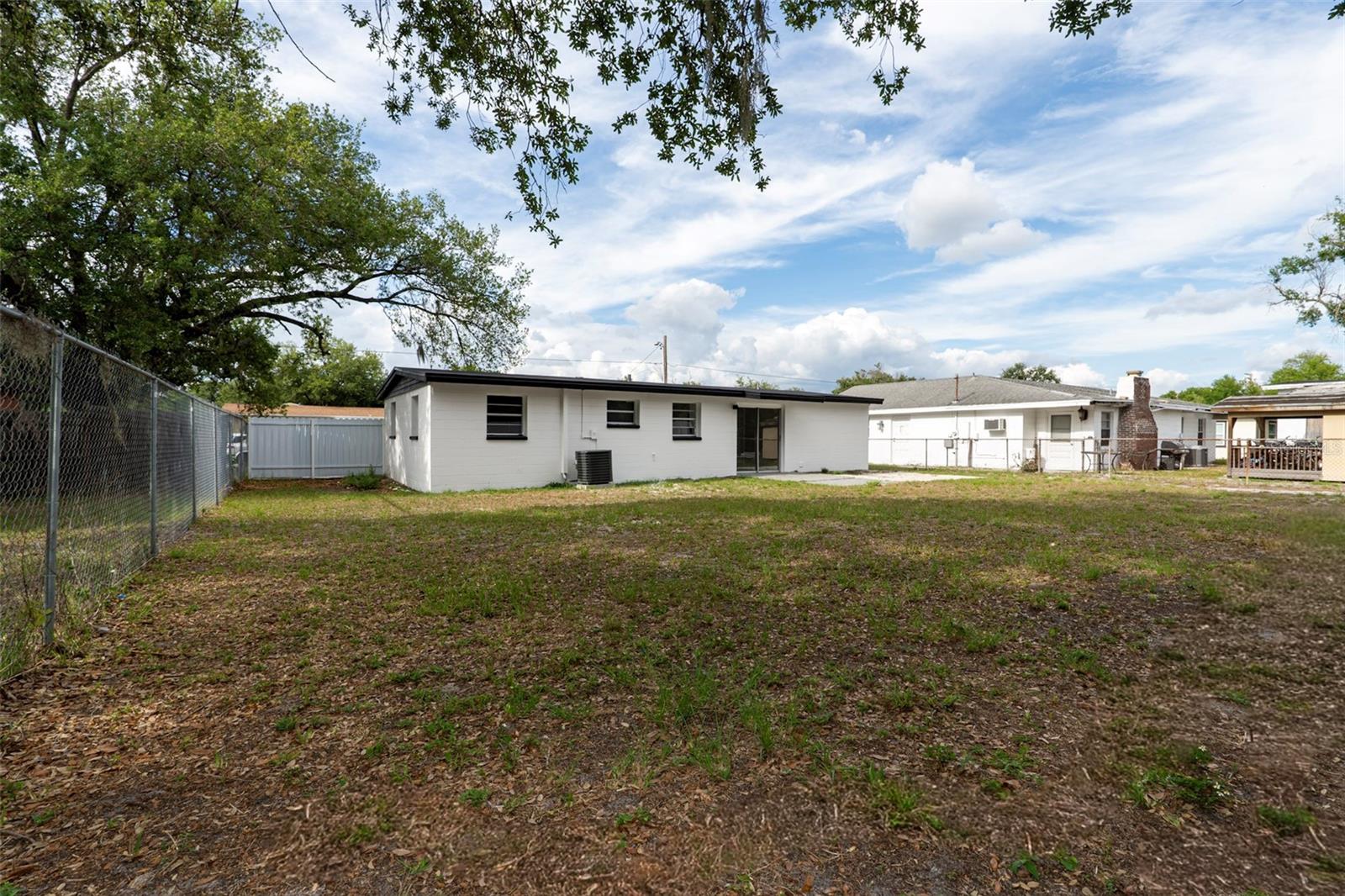 8325 ENDIVE AVE, TAMPA, FL, 33619