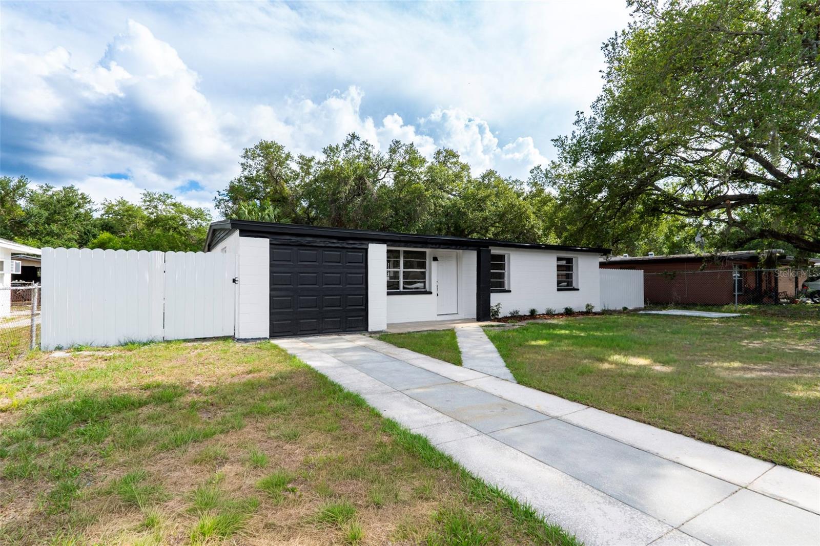 8325 ENDIVE AVE, TAMPA, FL, 33619