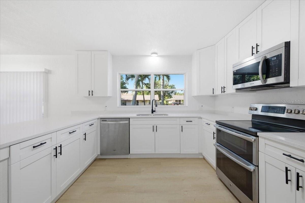 3308 3RD AVE W, BRADENTON, FL, 34205