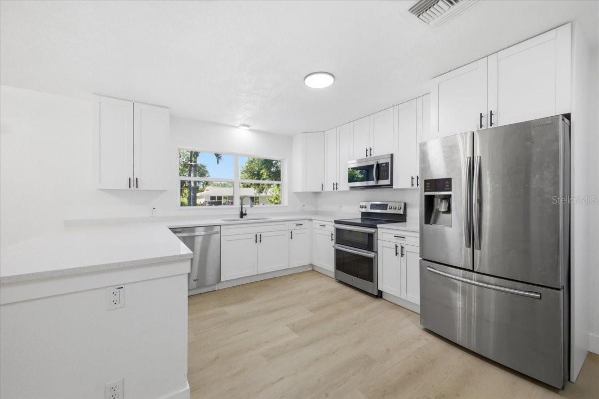 3308 3RD AVE W, BRADENTON, FL, 34205
