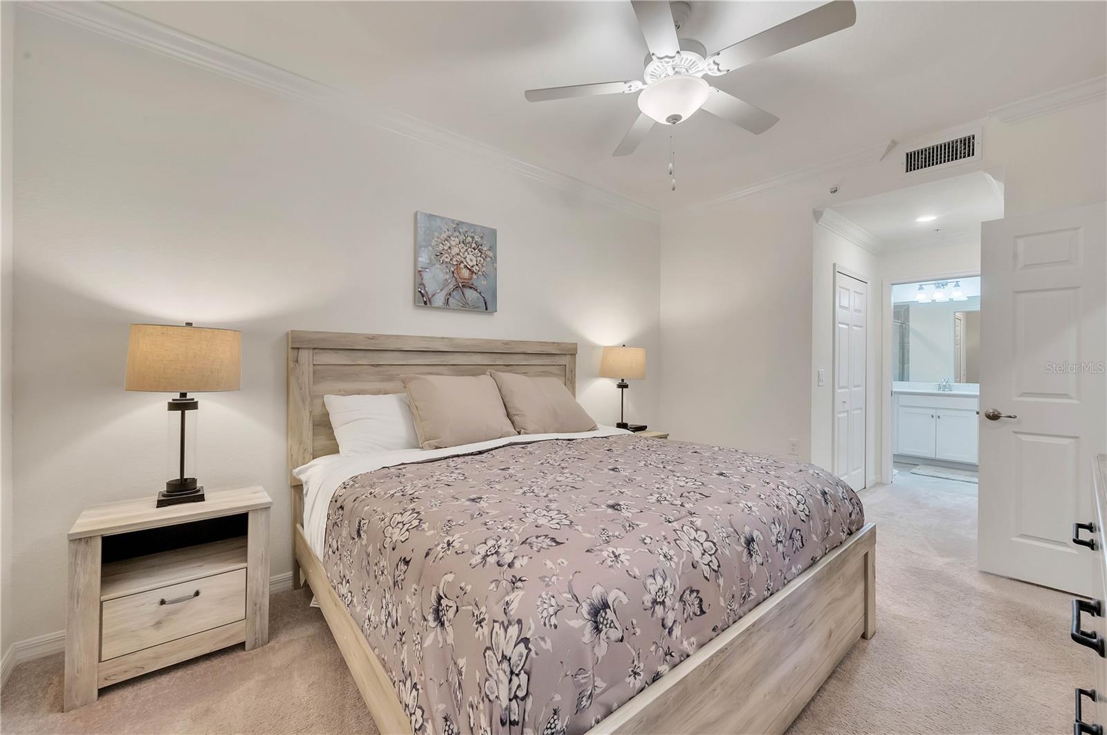 17510 GAWTHROP DR #203, LAKEWOOD RANCH, FL, 34211