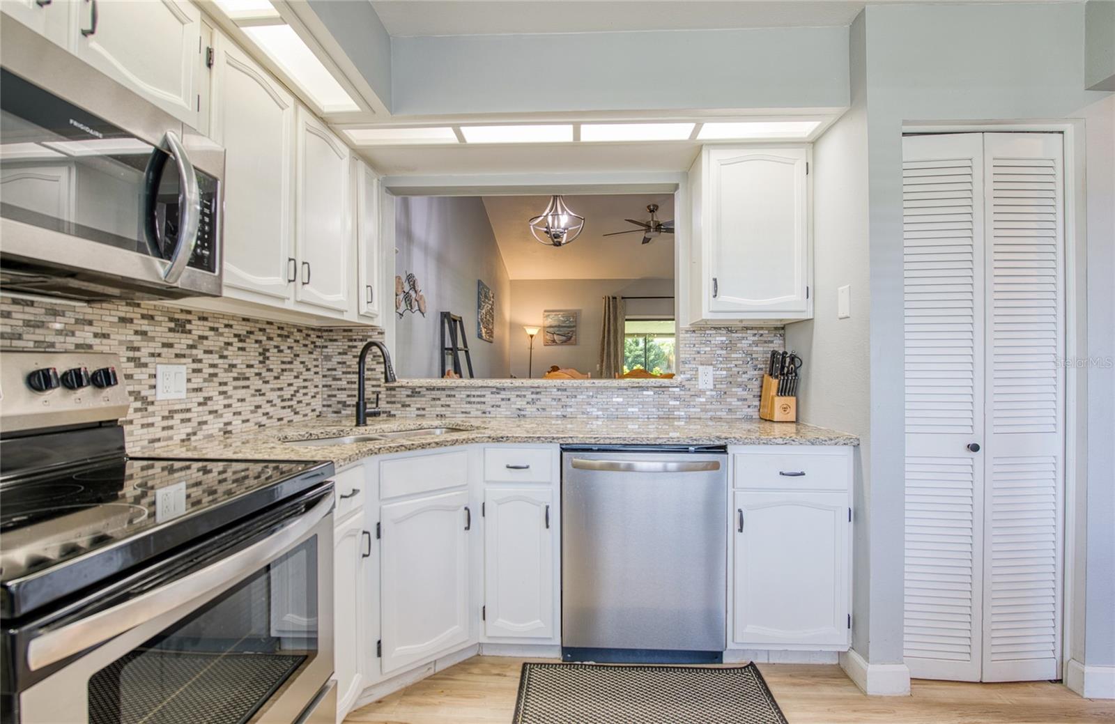2478 BENTLEY DR, PALM HARBOR, FL, 34684