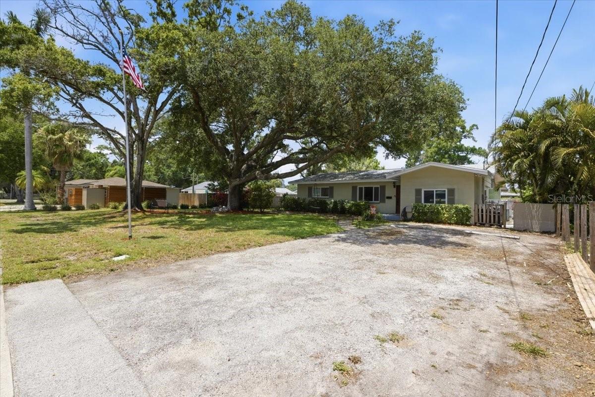 6031 71ST AVE N, PINELLAS PARK, FL, 33781