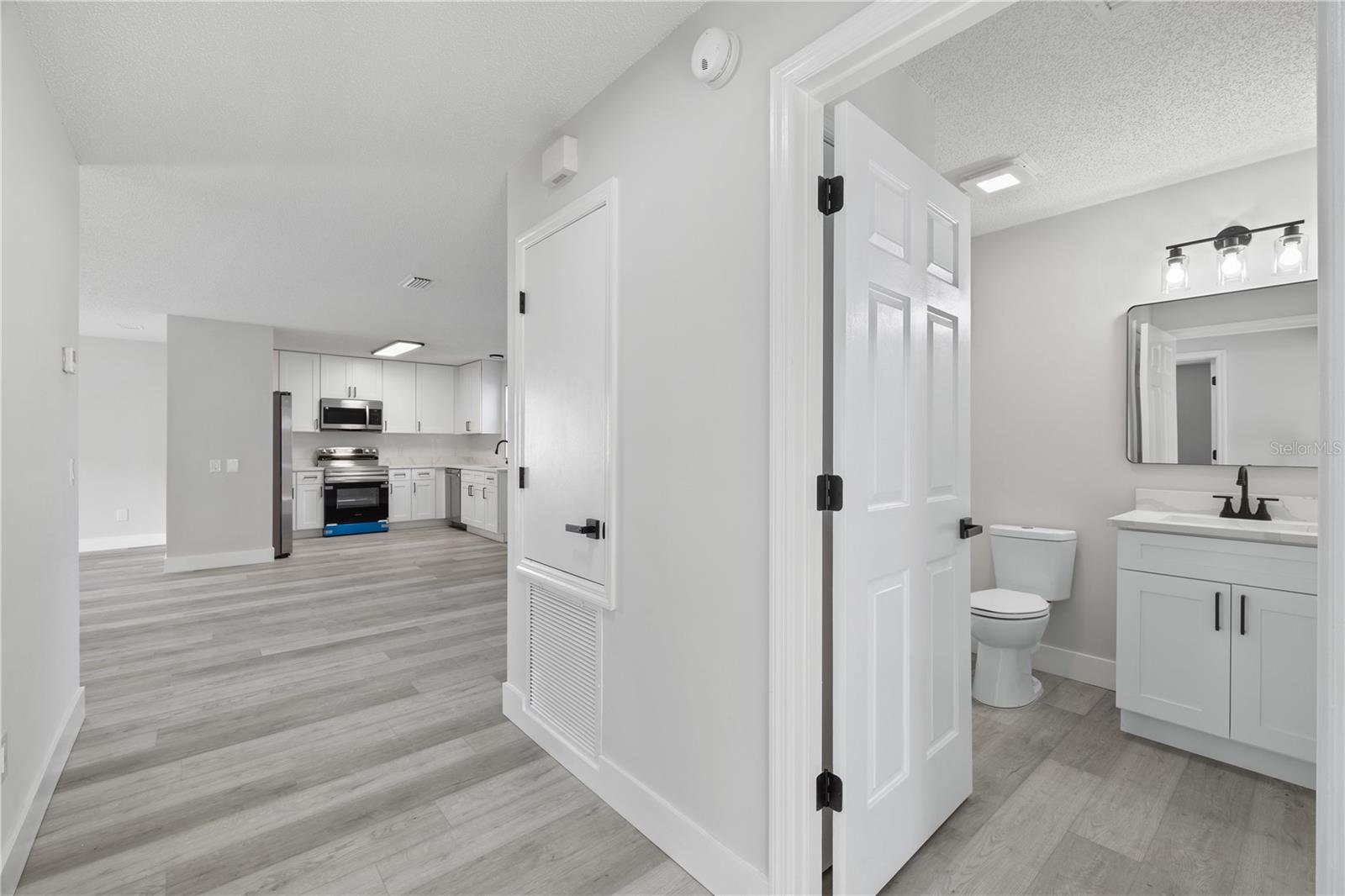 843 BOLIVAR ST, LADY LAKE, FL, 32159
