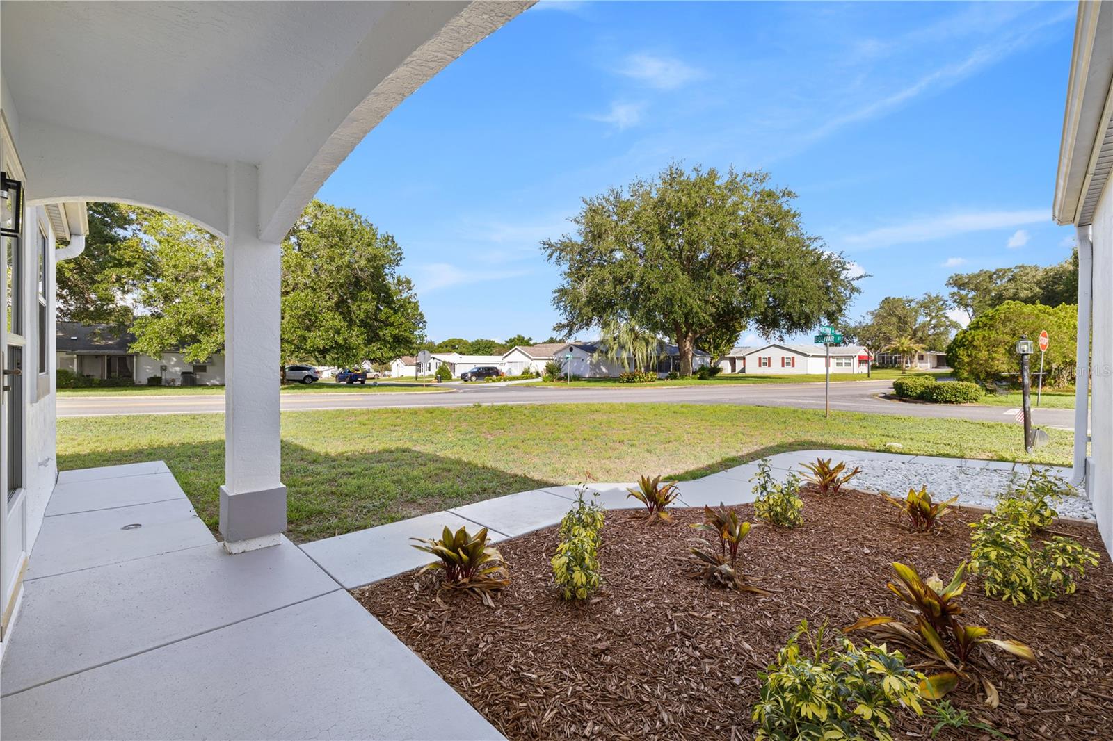 843 BOLIVAR ST, LADY LAKE, FL, 32159