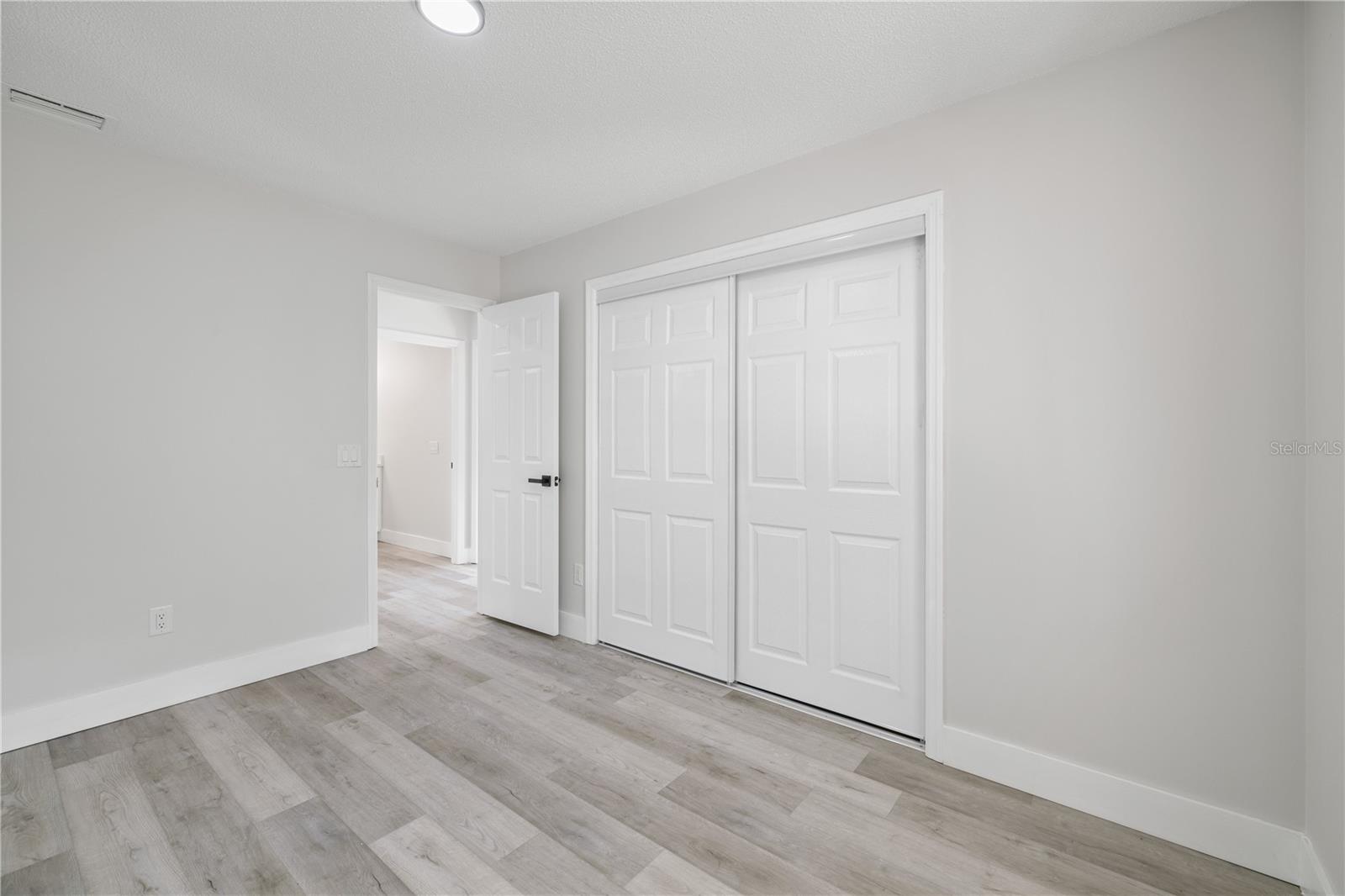 843 BOLIVAR ST, LADY LAKE, FL, 32159