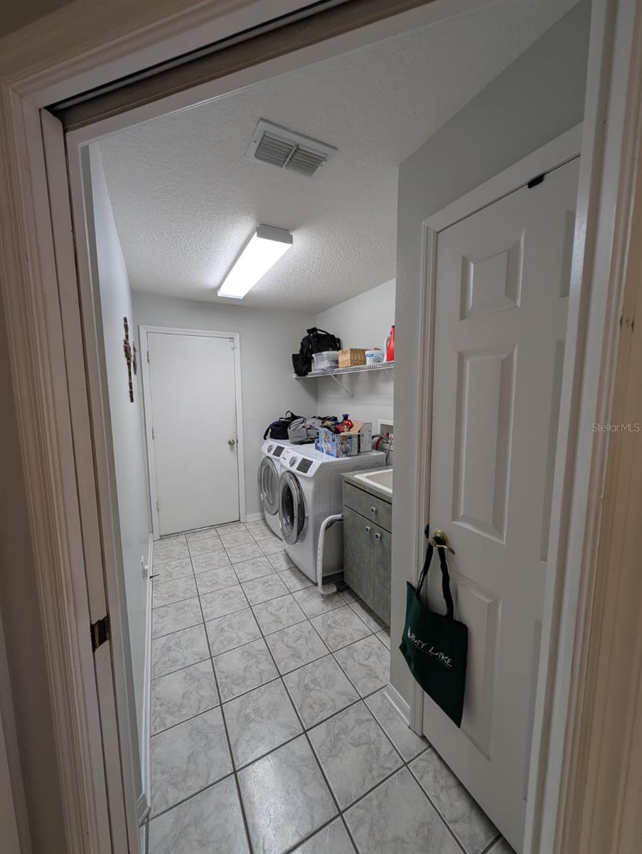 4512 RIVER OVERLOOK DR, VALRICO, FL, 33596