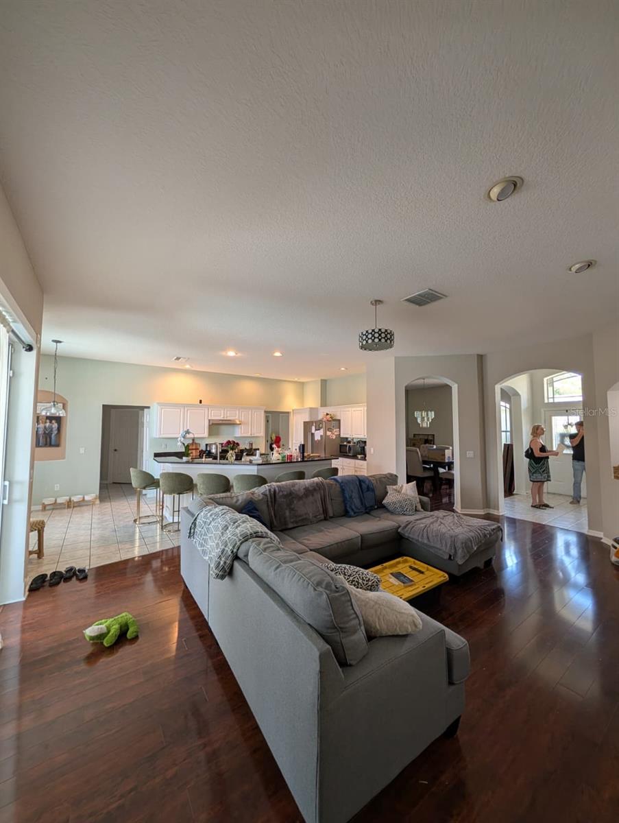 4512 RIVER OVERLOOK DR, VALRICO, FL, 33596