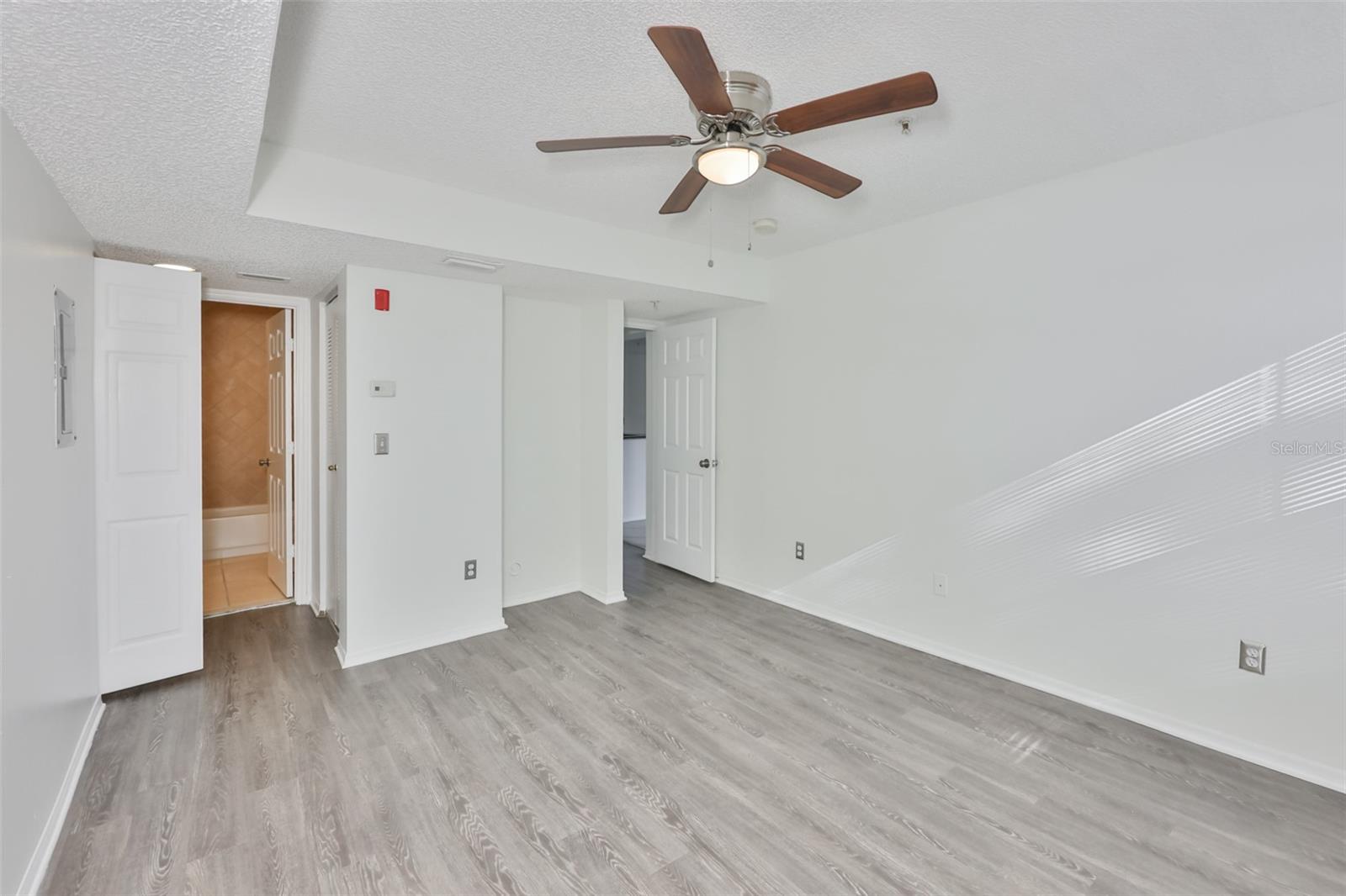 2400 FEATHER SOUND DR #1412, CLEARWATER, FL, 33762