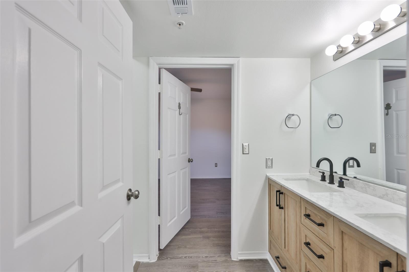 2400 FEATHER SOUND DR #1412, CLEARWATER, FL, 33762