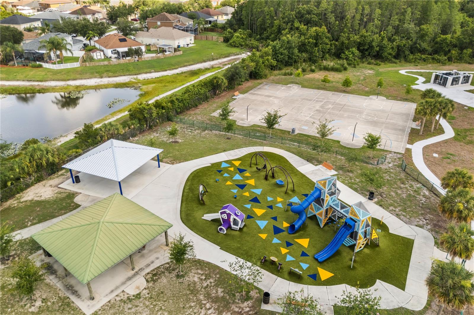 10306 STONE MOSS AVE, TAMPA, FL, 33647