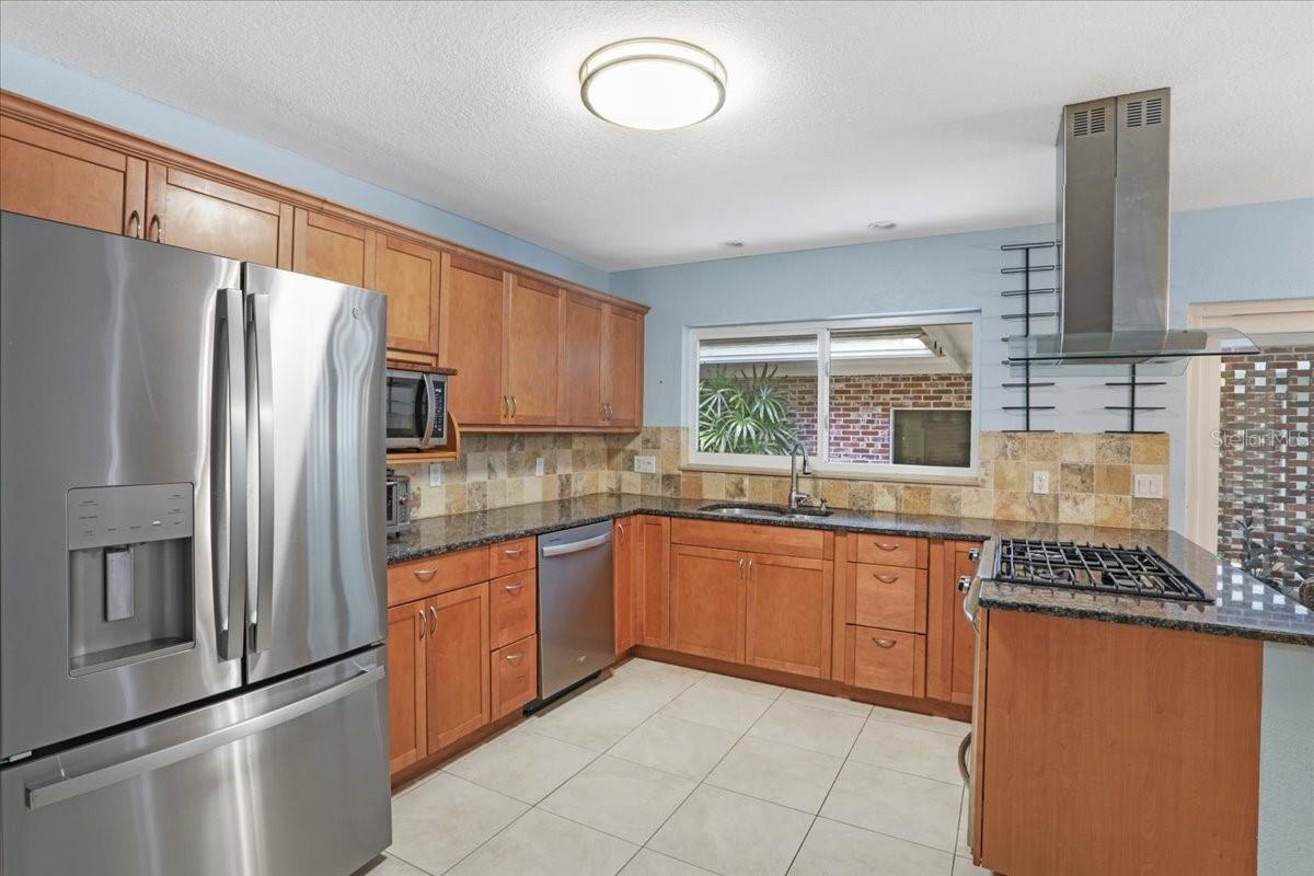 1915 NW 16TH AVE, GAINESVILLE, FL, 32605