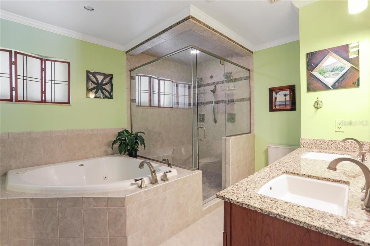 1915 NW 16TH AVE, GAINESVILLE, FL, 32605