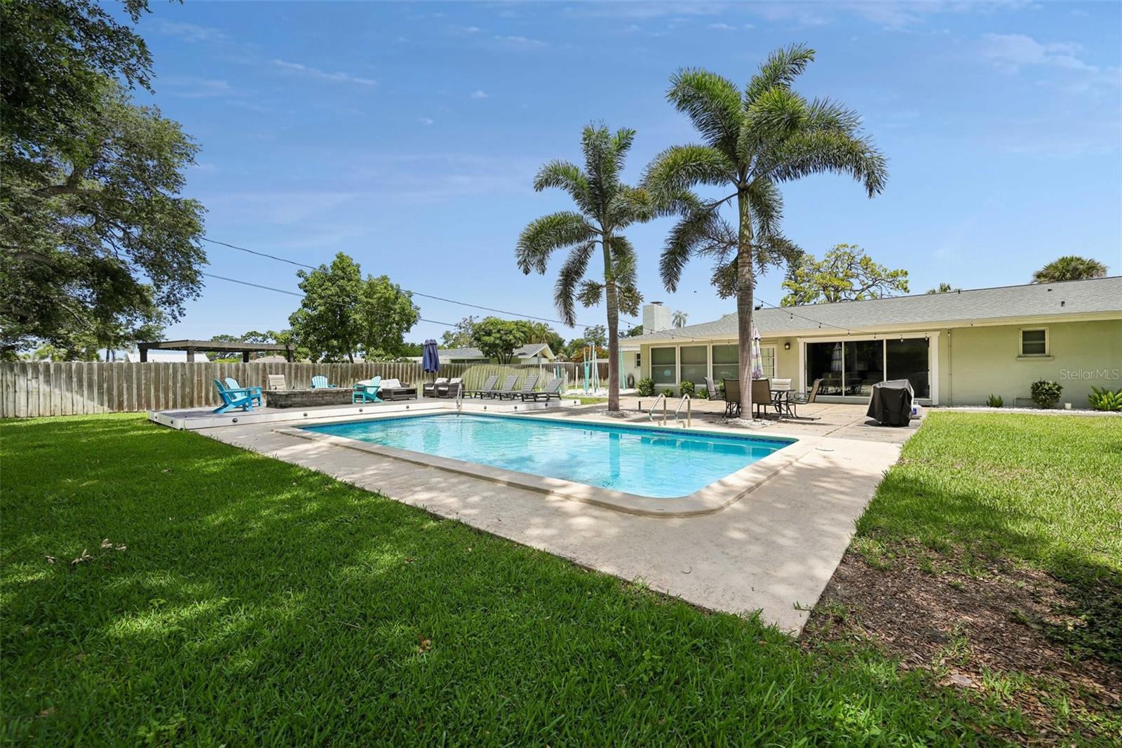 322 SUWANEE AVE, SARASOTA, FL, 34243