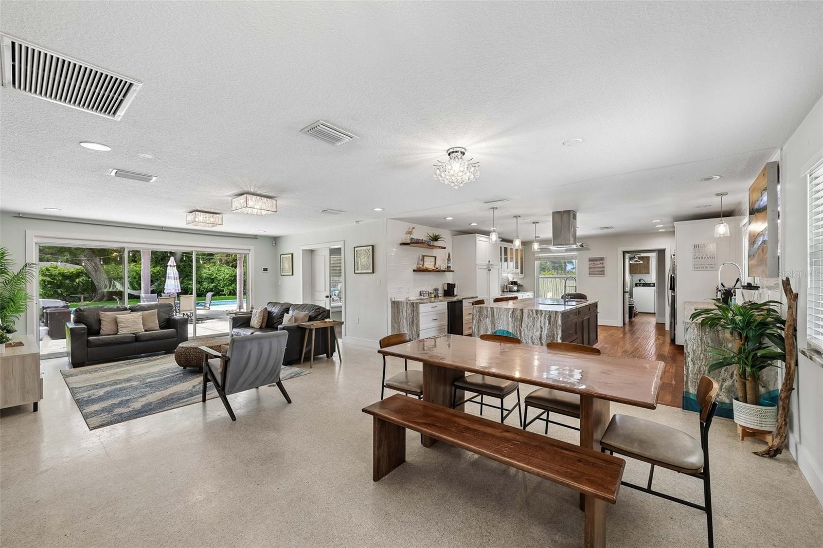 322 SUWANEE AVE, SARASOTA, FL, 34243