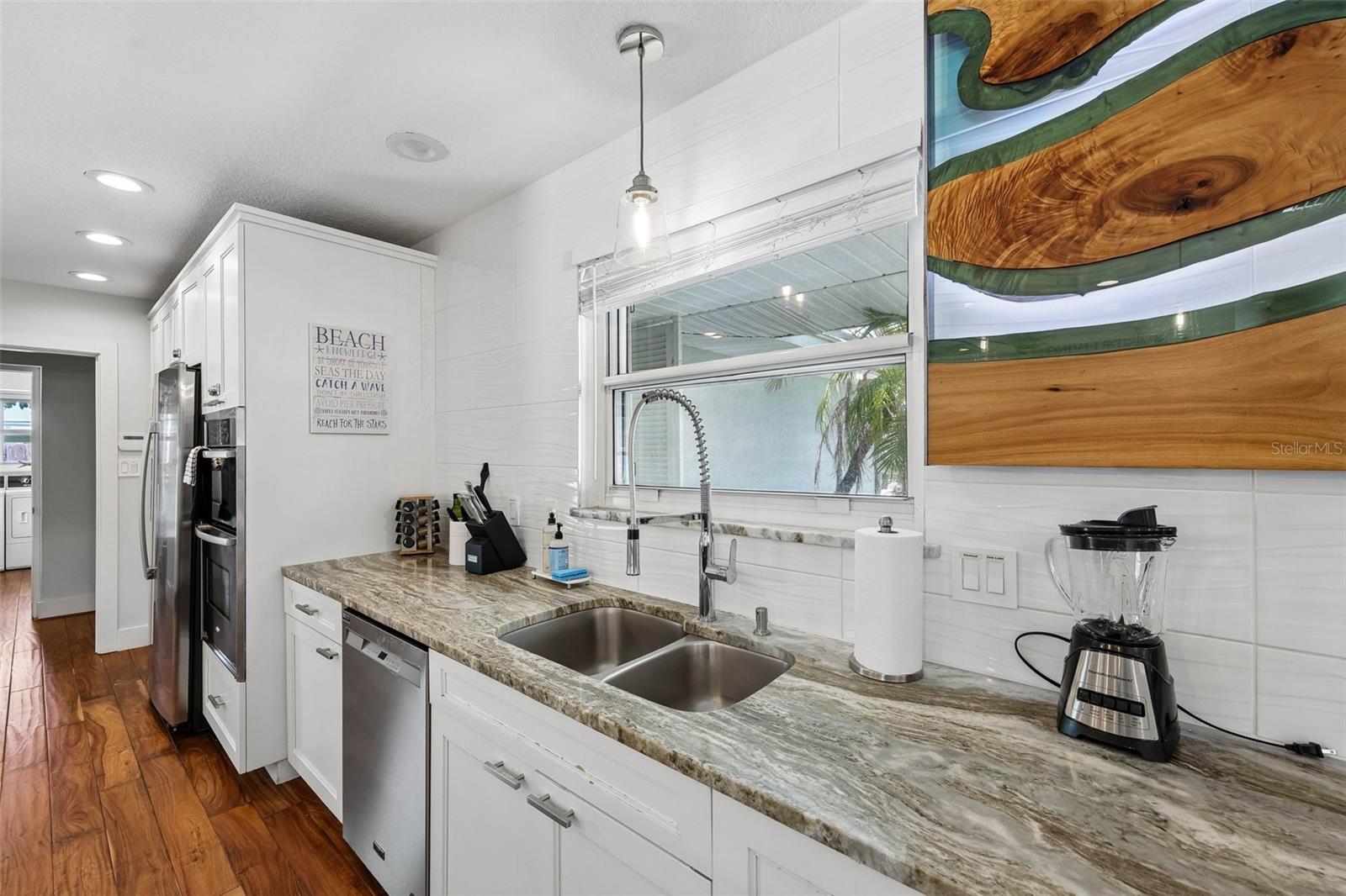 322 SUWANEE AVE, SARASOTA, FL, 34243