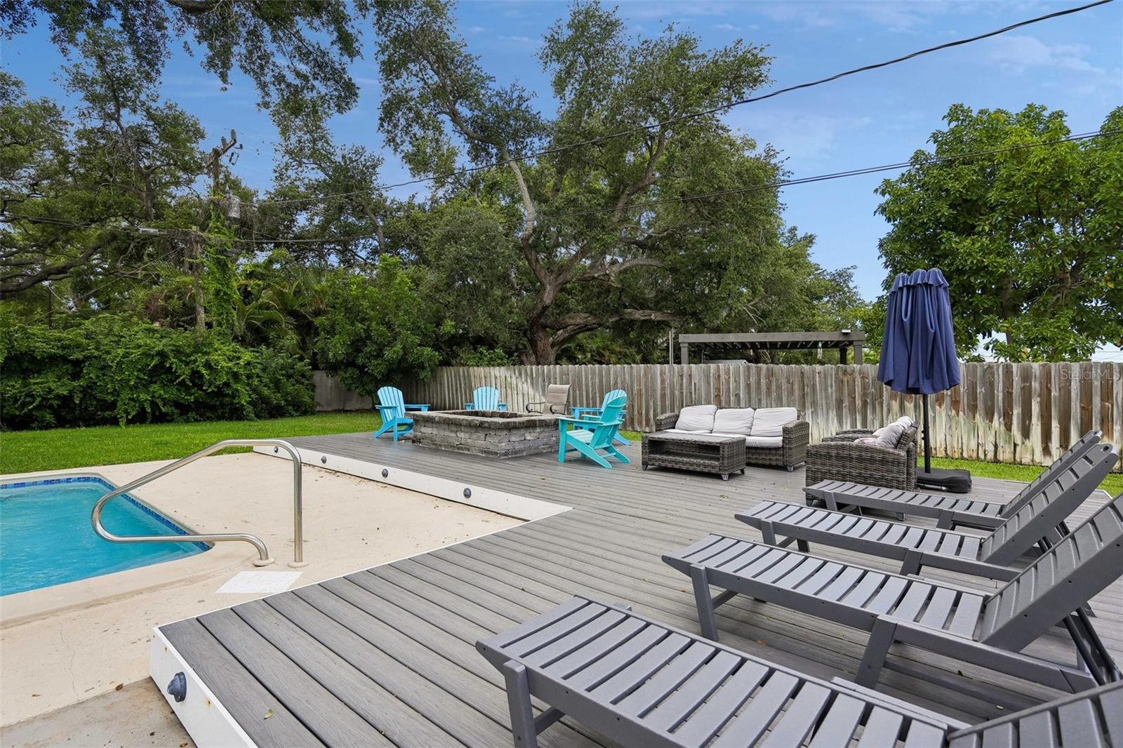 322 SUWANEE AVE, SARASOTA, FL, 34243