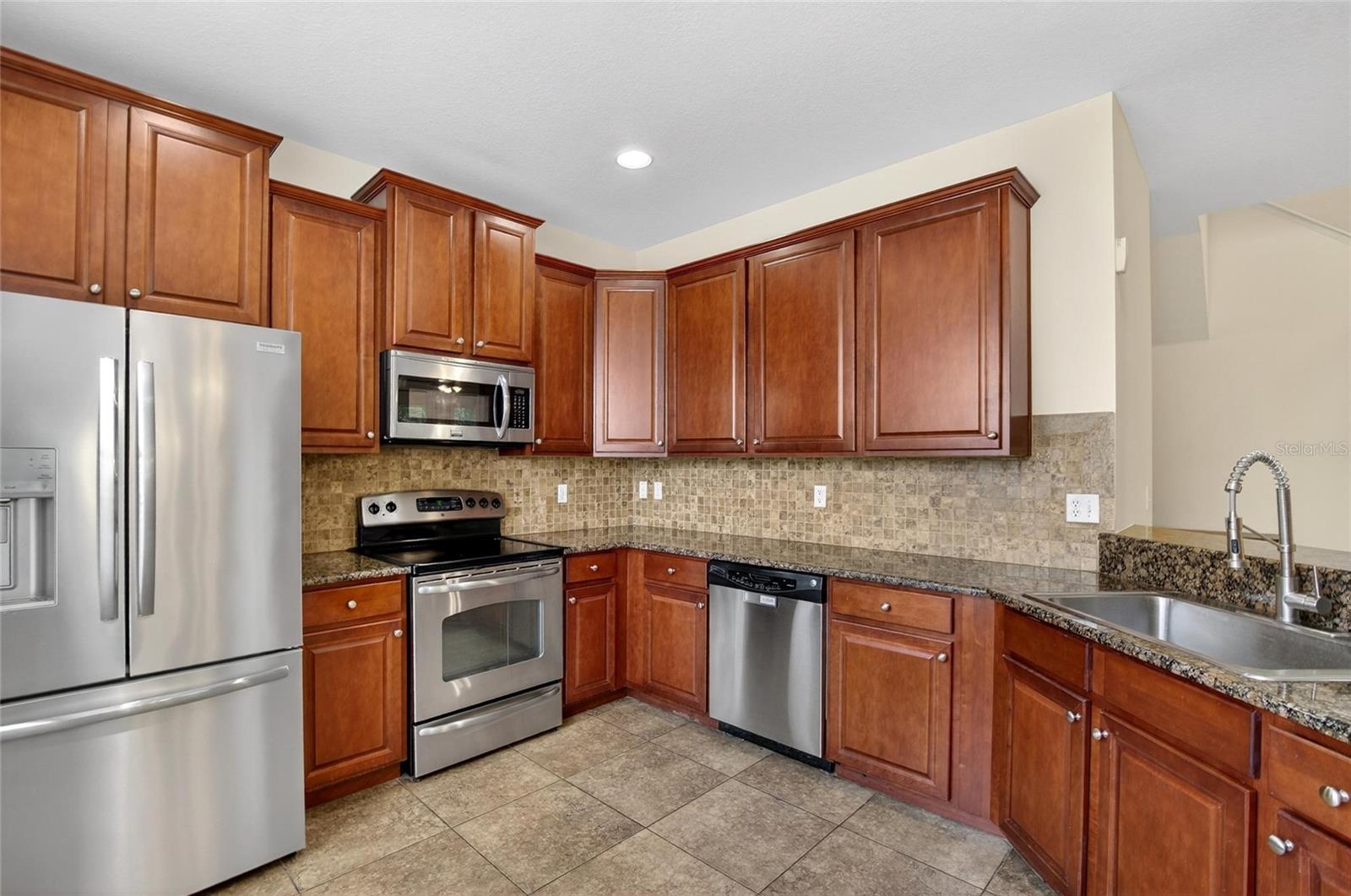 714 ASHENTREE DR, PLANT CITY, FL, 33563