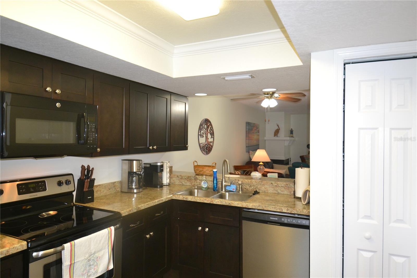 161 LAKESIDE DR, OLDSMAR, FL, 34677