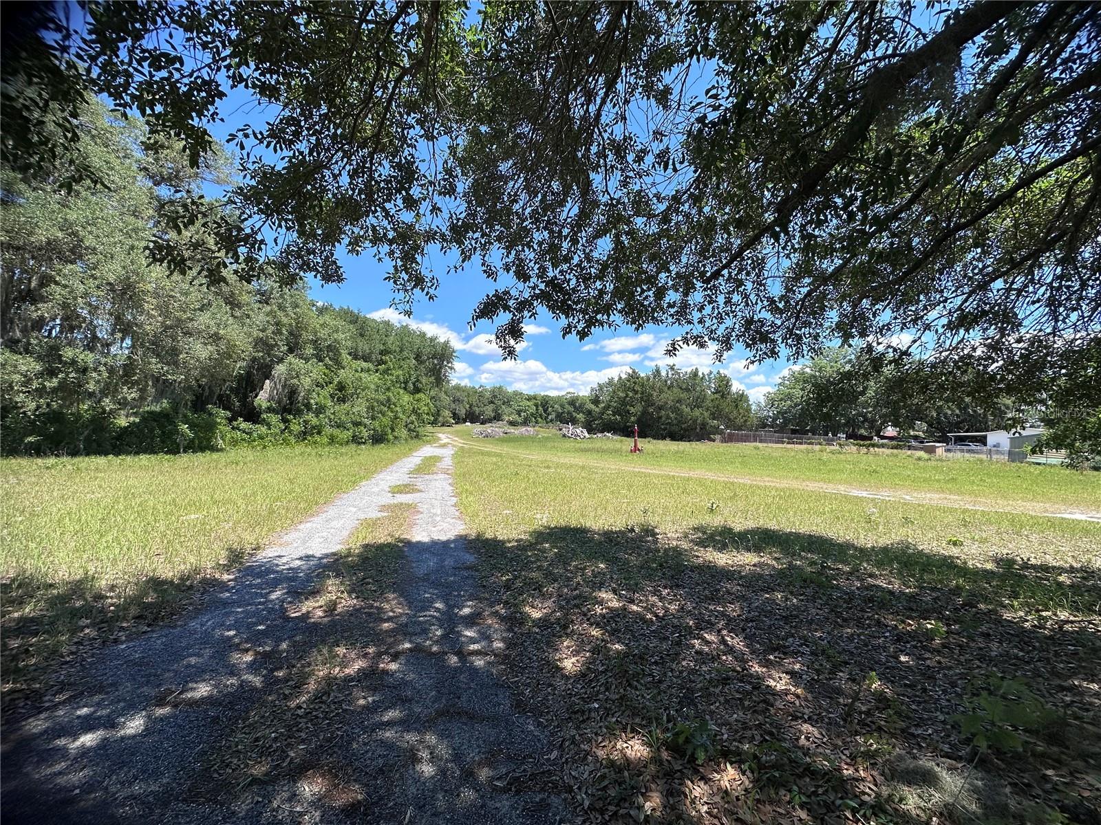 9315 E TREASURE ISLAND AVE, LEESBURG, FL, 34788