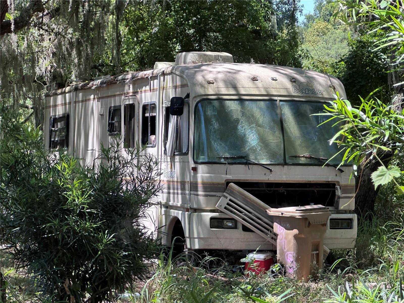 9315 E TREASURE ISLAND AVE, LEESBURG, FL, 34788