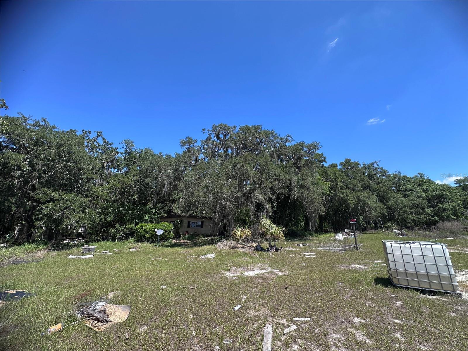 9315 E TREASURE ISLAND AVE, LEESBURG, FL, 34788